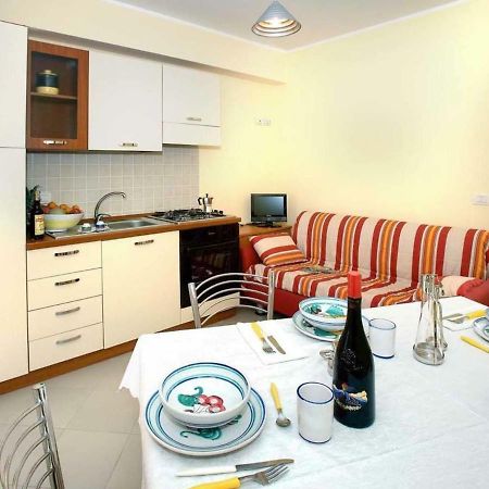 Riviera Ionica Aparthotel Santa Teresa Di Riva Luaran gambar