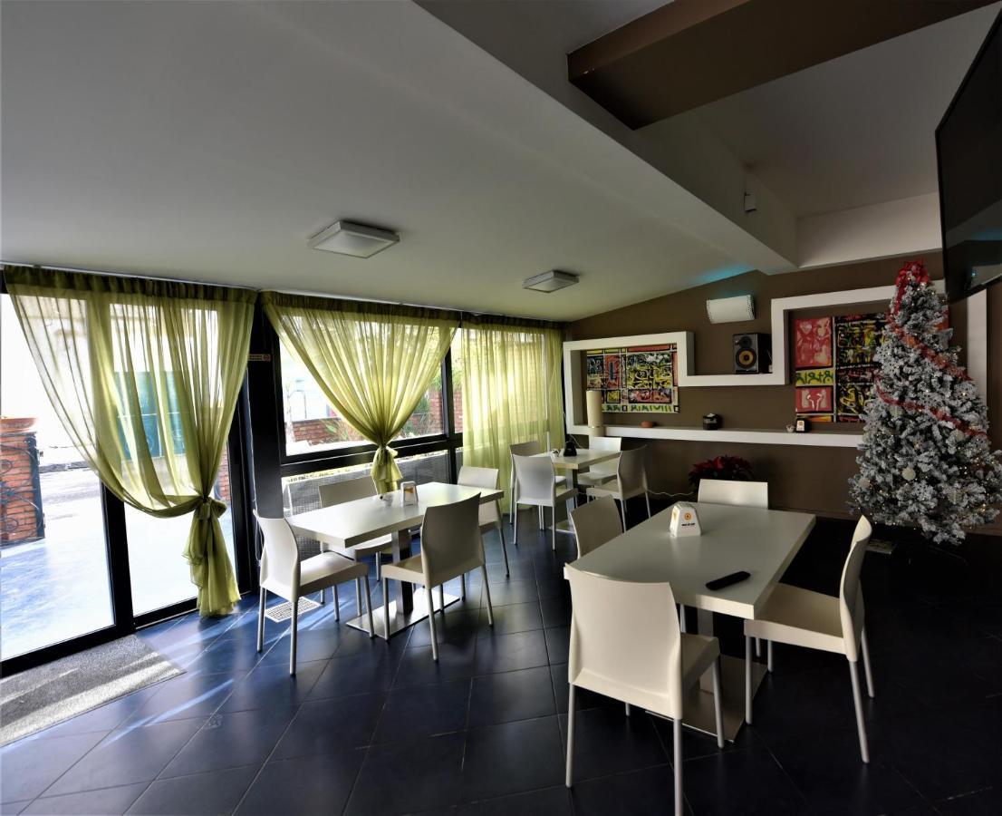 Riviera Ionica Aparthotel Santa Teresa Di Riva Luaran gambar
