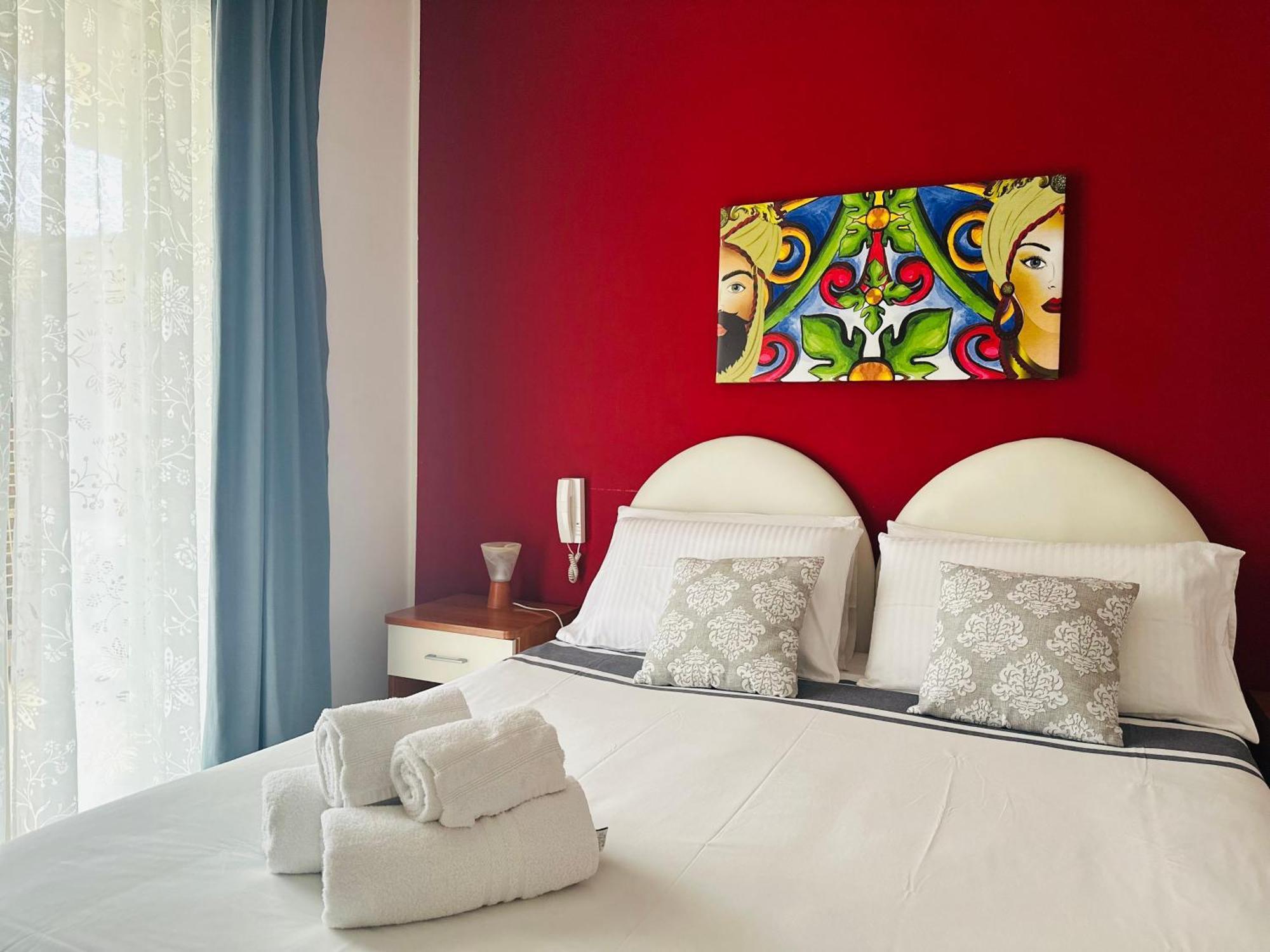 Riviera Ionica Aparthotel Santa Teresa Di Riva Luaran gambar