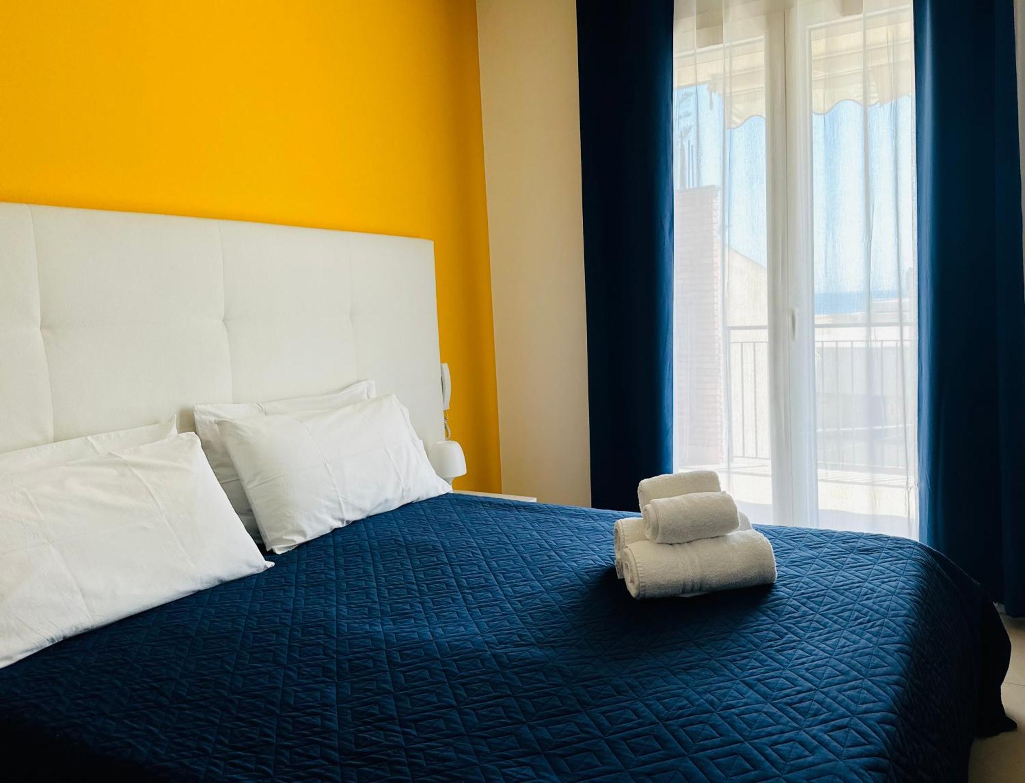Riviera Ionica Aparthotel Santa Teresa Di Riva Luaran gambar