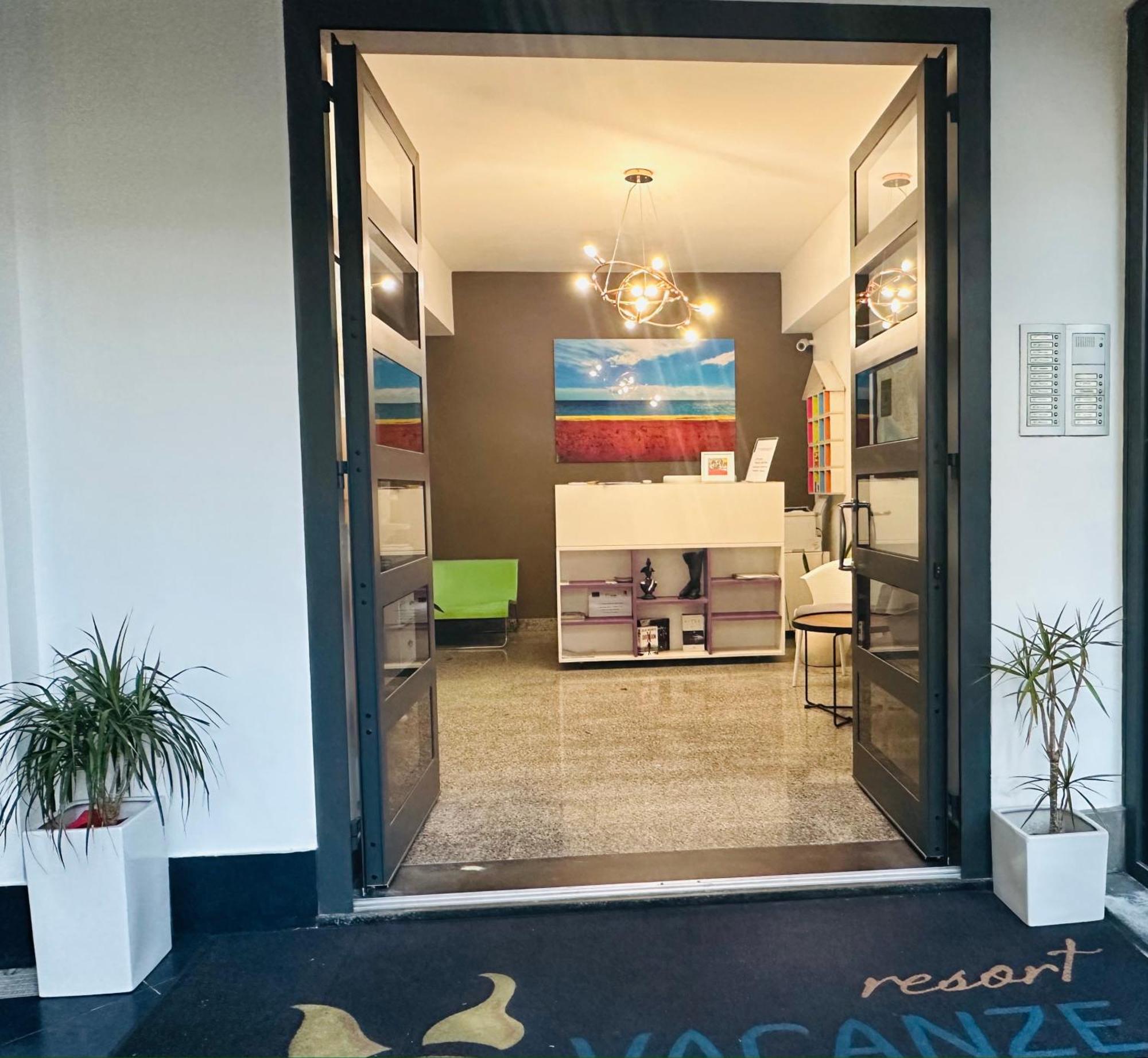 Riviera Ionica Aparthotel Santa Teresa Di Riva Luaran gambar